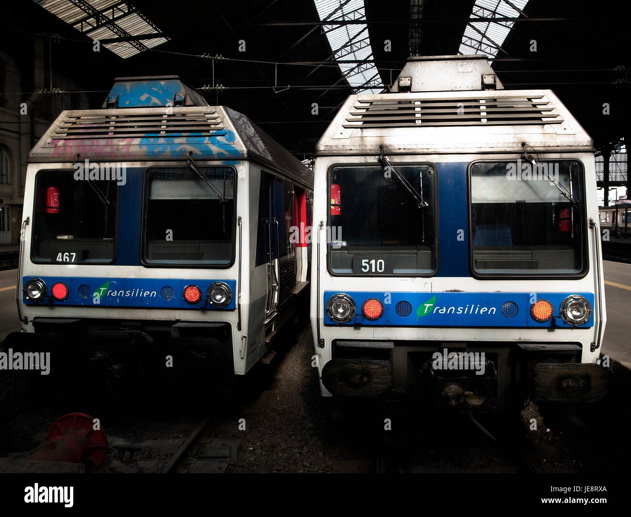 Train de banlieue paris Banque de photographies et d’images à haute