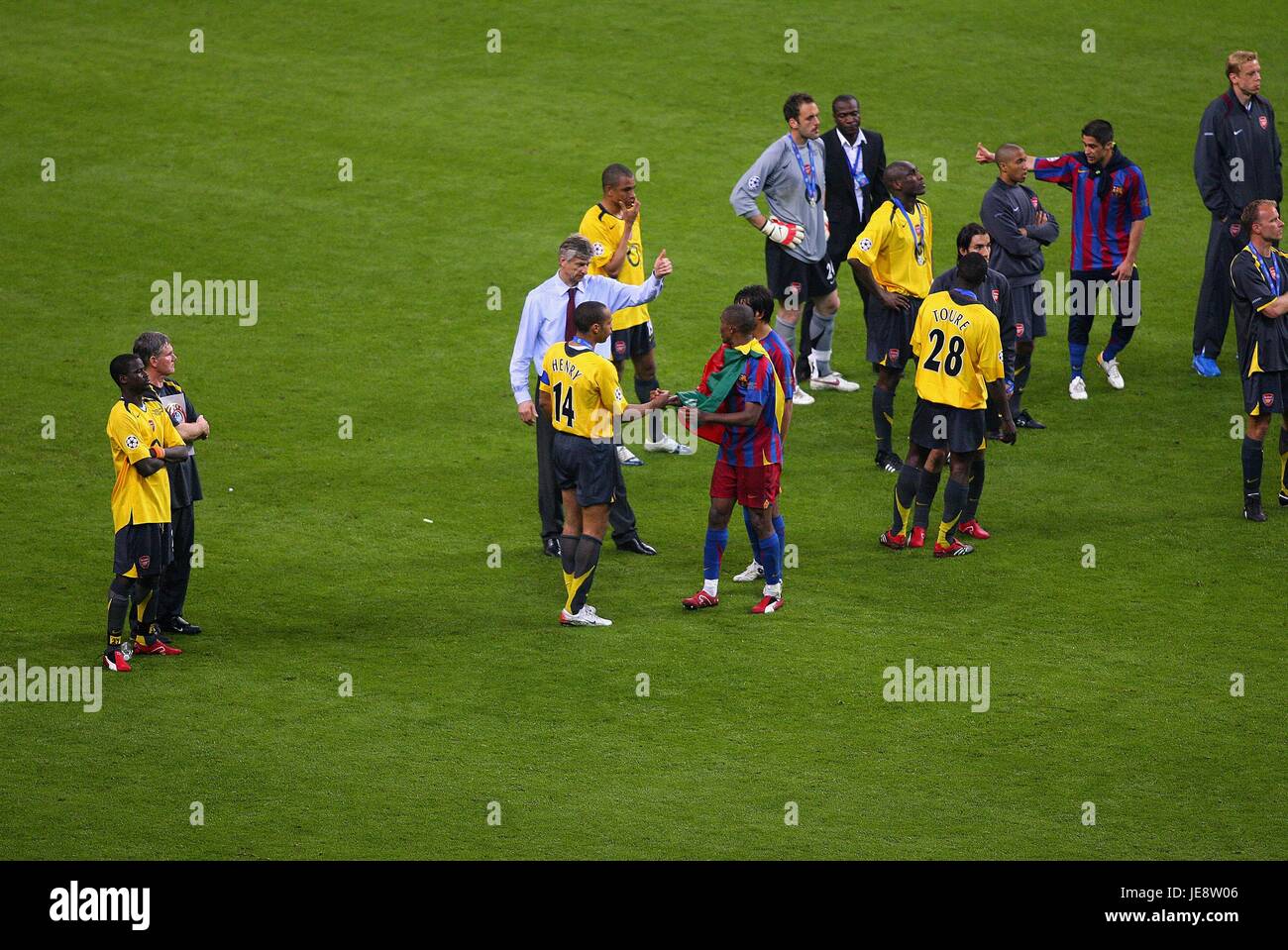 ETOO HENRY & WENGER ARSENAL BARCELONE V STADE DE FRANCE PARIS FRANCE 17 Mai 2006 Banque D'Images