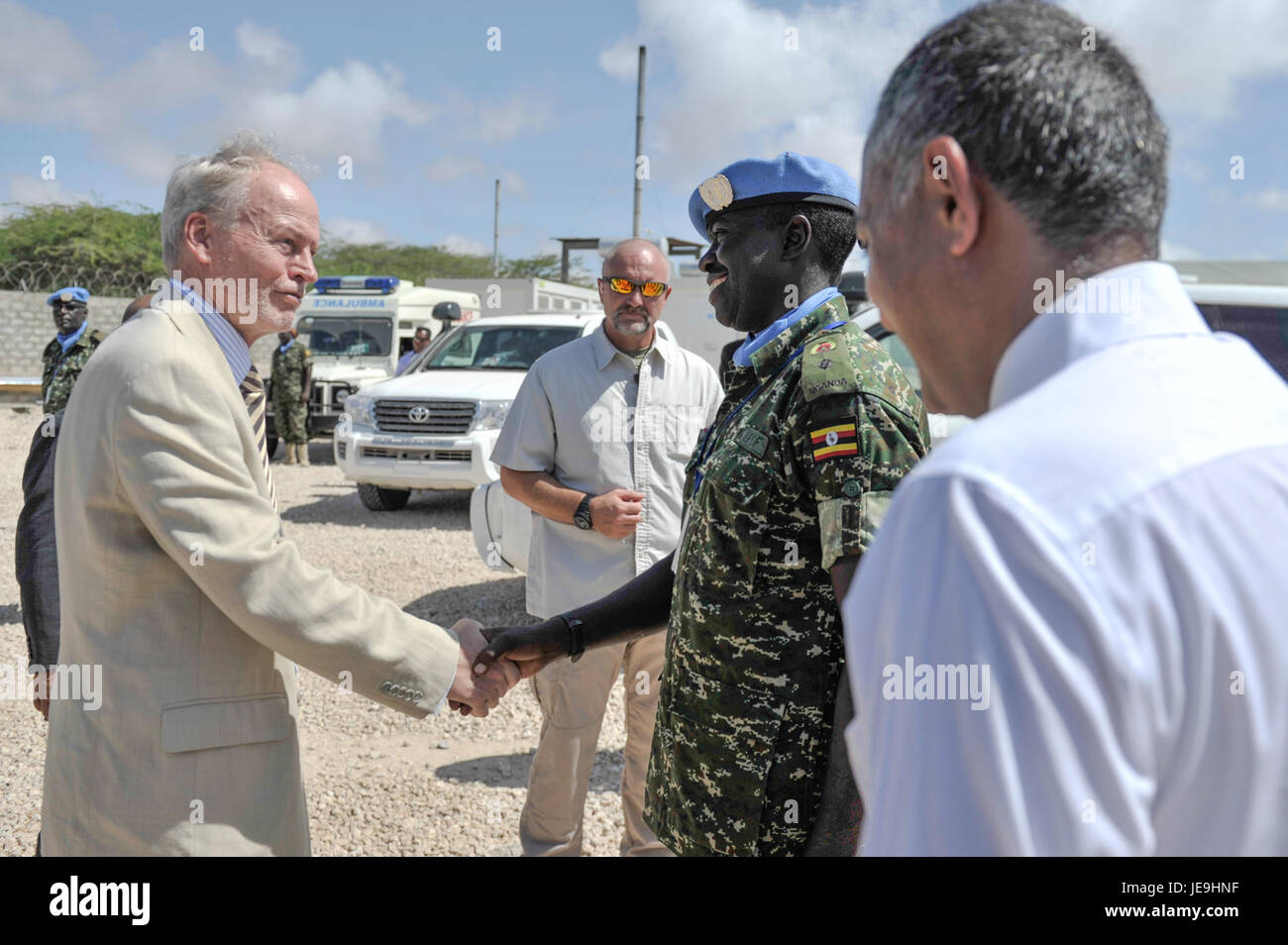 Une photographie du 18 mai 2014 montrant l'inauguration d'une nouvelle unité de garde. L'image capture la cérémonie officielle et le personnel impliqué dans cet important événement militaire. Banque D'Images