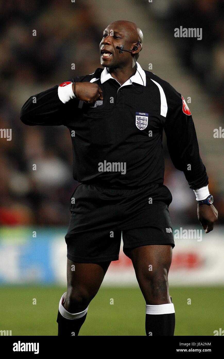 URIAH RENNIE ARBITRE DE FOOTBALL Stade KC HULL ANGLETERRE 06 Janvier 2007 Banque D'Images