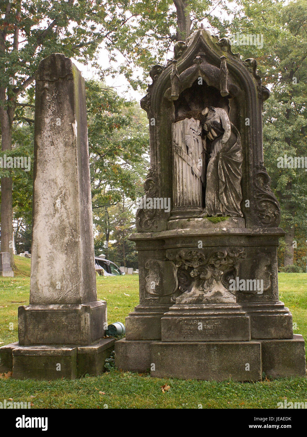 Une photographie prise le 1er octobre 2014, montrant une vue du cimetière d'Allegheny, situé à Pittsburgh, Pennsylvanie, remarquable pour son importance historique et son paysage serein. Banque D'Images