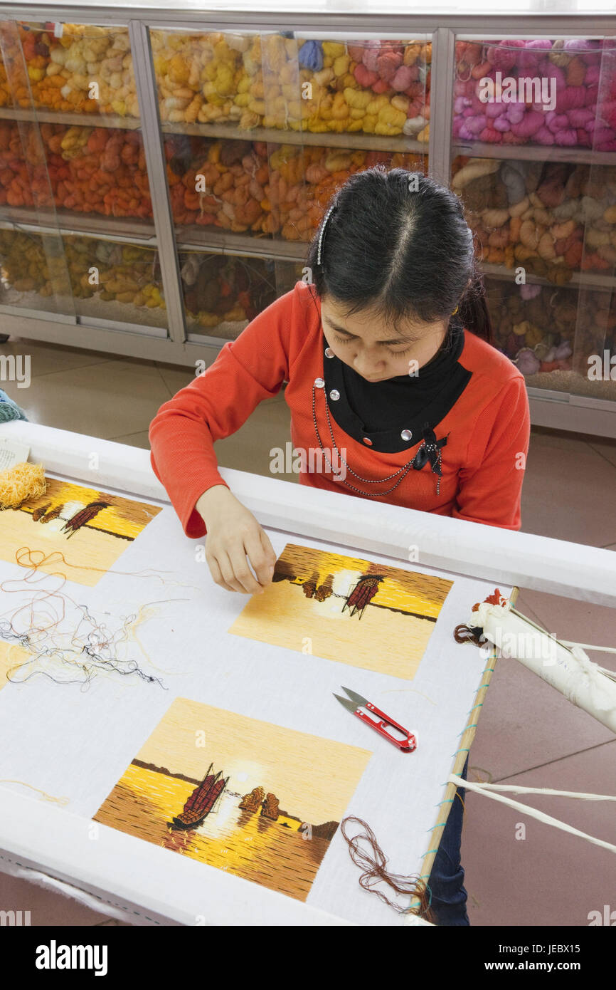 Vietnam, la baie d'Halong, Halong ville, girl, photo, broderie, artisanat, Banque D'Images