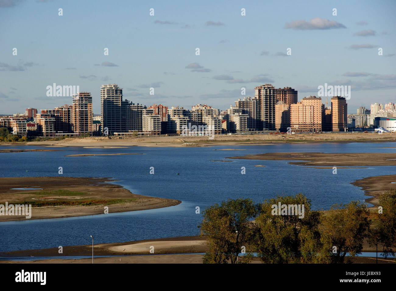 La Russie, République du Tatarstan, Kazan, rivière, ville, vue sur la ville, l'architecture, moderne, grands immeubles, architecture, Kasanka, eaux, Banque D'Images