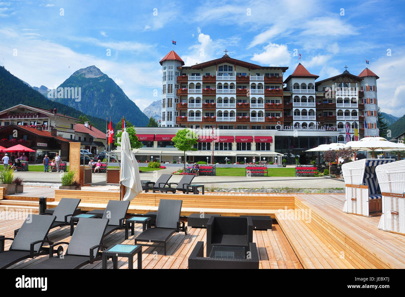 Autriche, Tyrol, Pertisau, Achensee, jetée de baignade, l'hôtel mondial, Banque D'Images