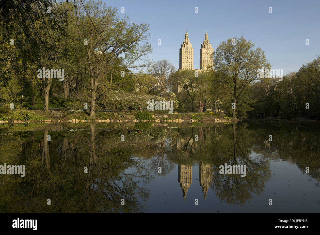Les USA, l'Amérique, New York, Manhattan, Central Park, vue sur le lac sur le Siècle, Banque D'Images