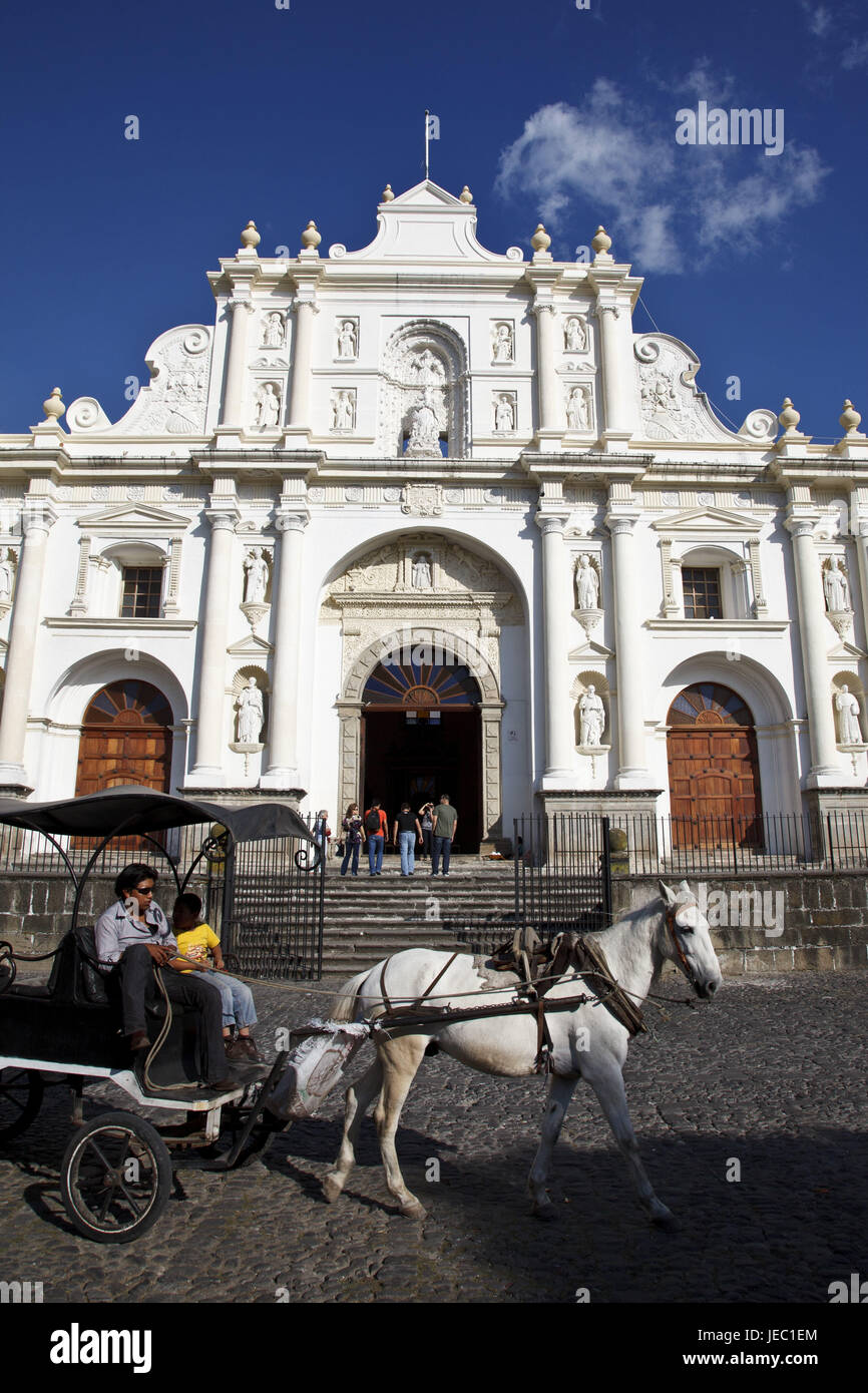 Guatemala, Antigua Guatemala, Parque Central, la cathédrale, le transport de chevaux, personne, aucun modèle de presse, Banque D'Images