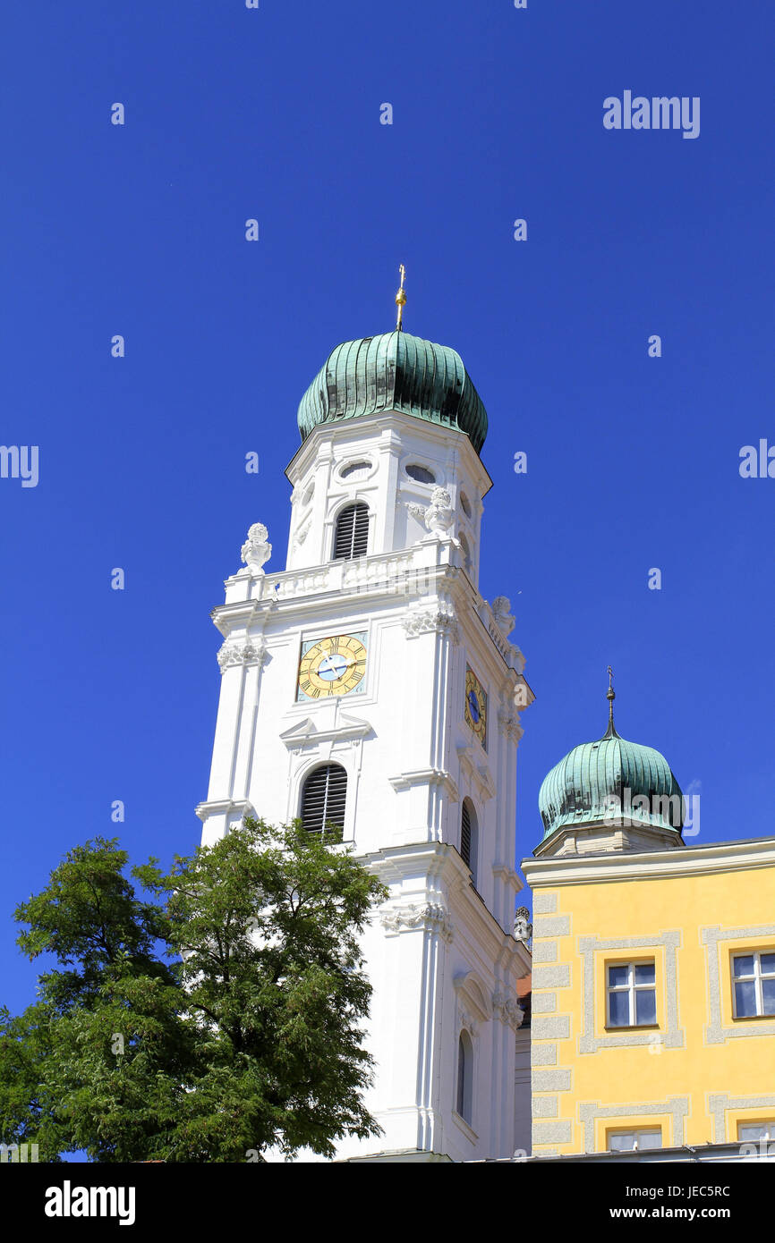 L'Allemagne, la Basse Bavière, Passau, la Cathédrale Saint Stephan, église, cathédrale, clochers, tours, 3 rivières ville, vue sur la ville, d'un bâtiment, architecture, tourisme, centre-ville, la ville, l'été, saison, point d'intérêt, l'Europe, Bavarois, clocher, ciel, bleu, Bavaria, Banque D'Images