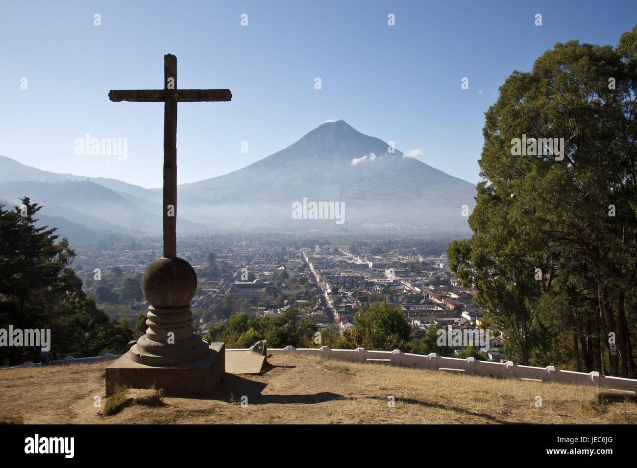 Guatemala, Antigua Guatemala, Cerro de la Cruz, croix, volcan, Banque D'Images