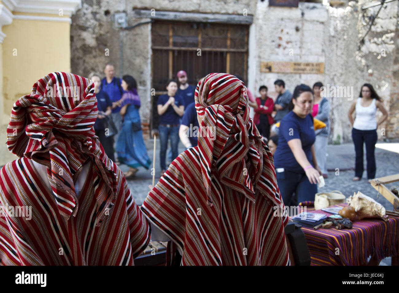 Guatemala, Antigua Guatemala, garçon, Maya, faire de la musique, Marimba, le modèle ne libération, Banque D'Images