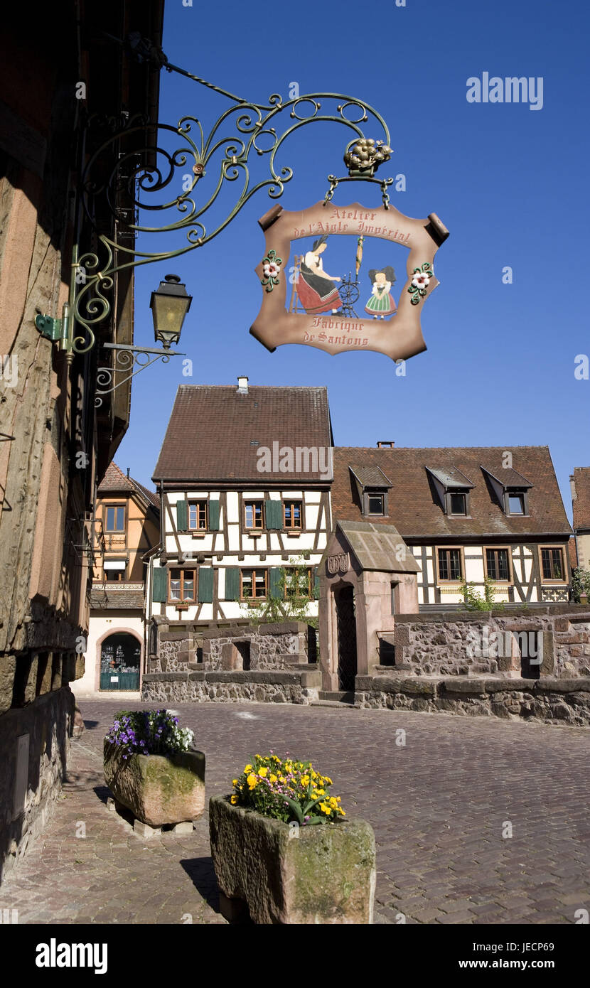 France, Alsace, Kaysersberg, maisons à colombages, historiquement, signe de la guilde, Banque D'Images