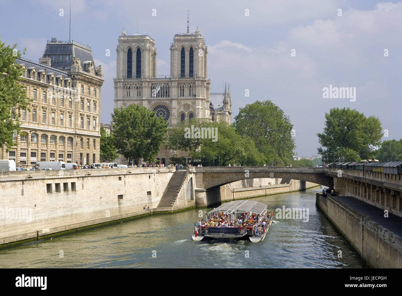 France, Paris, cathédrale Notre Dame, son, bateau d'excursion, des