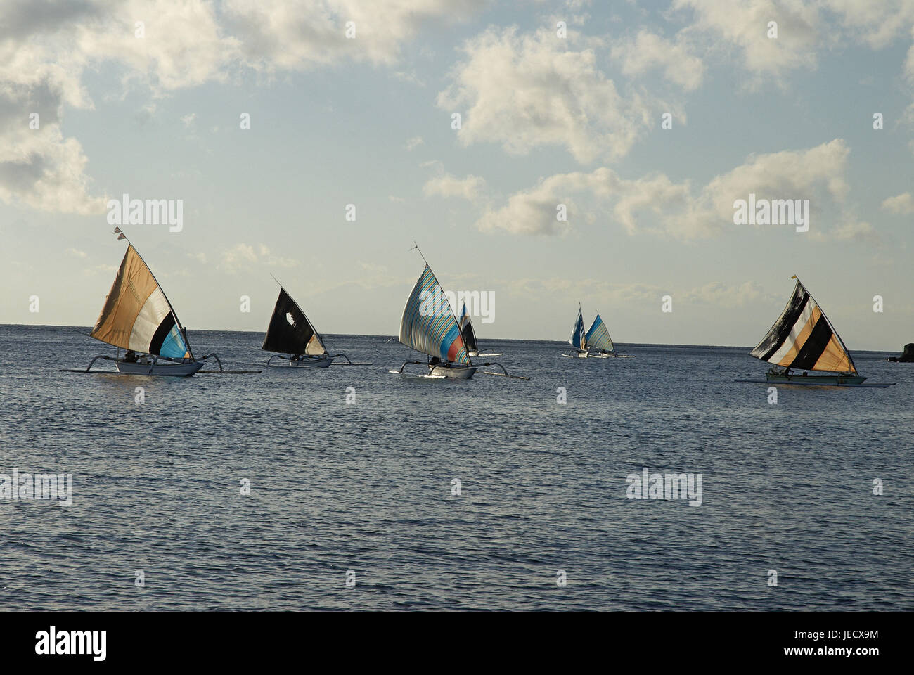 L'Asie, INDONÉSIE, Bali, Lombok, bateaux de pêche sur la mer, Banque D'Images