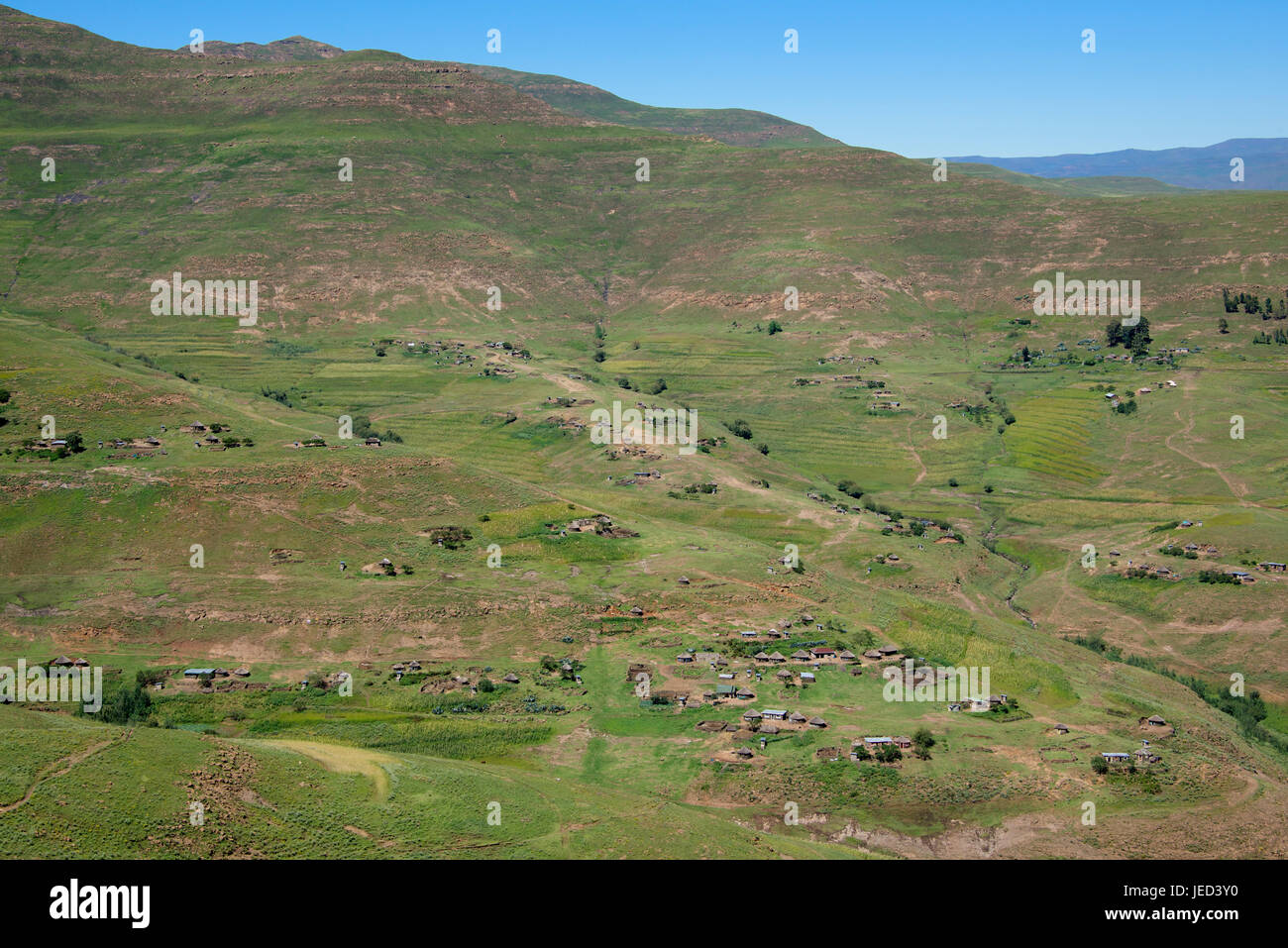 Vue panoramique sur les villages de l'Afrique australe Lesotho Katse hillside Banque D'Images