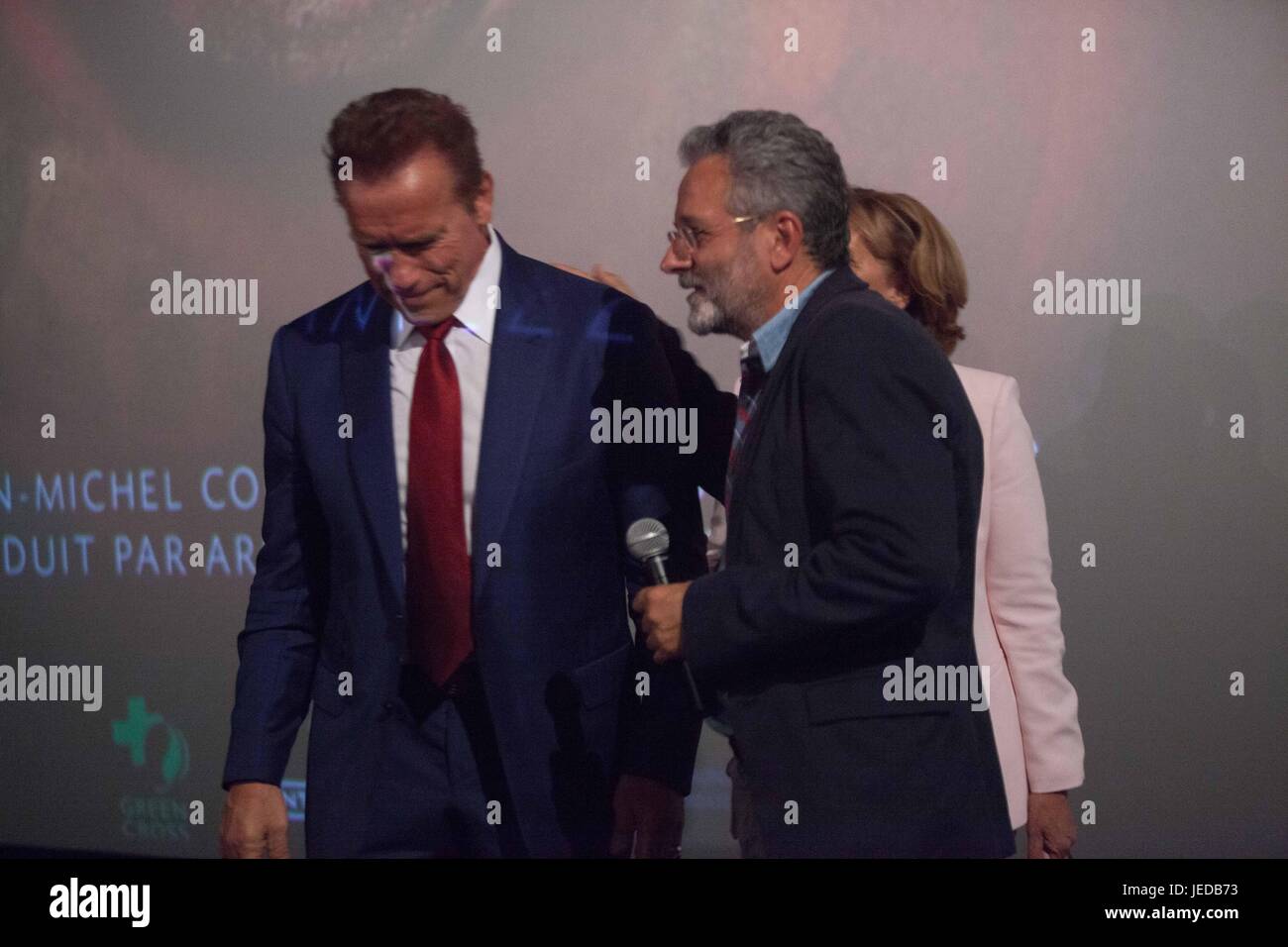 Paris, France. 23 Juin, 2017. Arnold Schwarzenegger et Laurent Fabius, présentant le film documentaire "merveilles de la mer', produit par Arnold Schwarzenegger et François Montello, réalisé par Jean-Michel Cousteau et Jean-Jacques Montello, avec le soutien de R20, Di Caprio Fondation et la croix verte, Paris, France Crédit : Ania Freindorf/Alamy Live News Banque D'Images