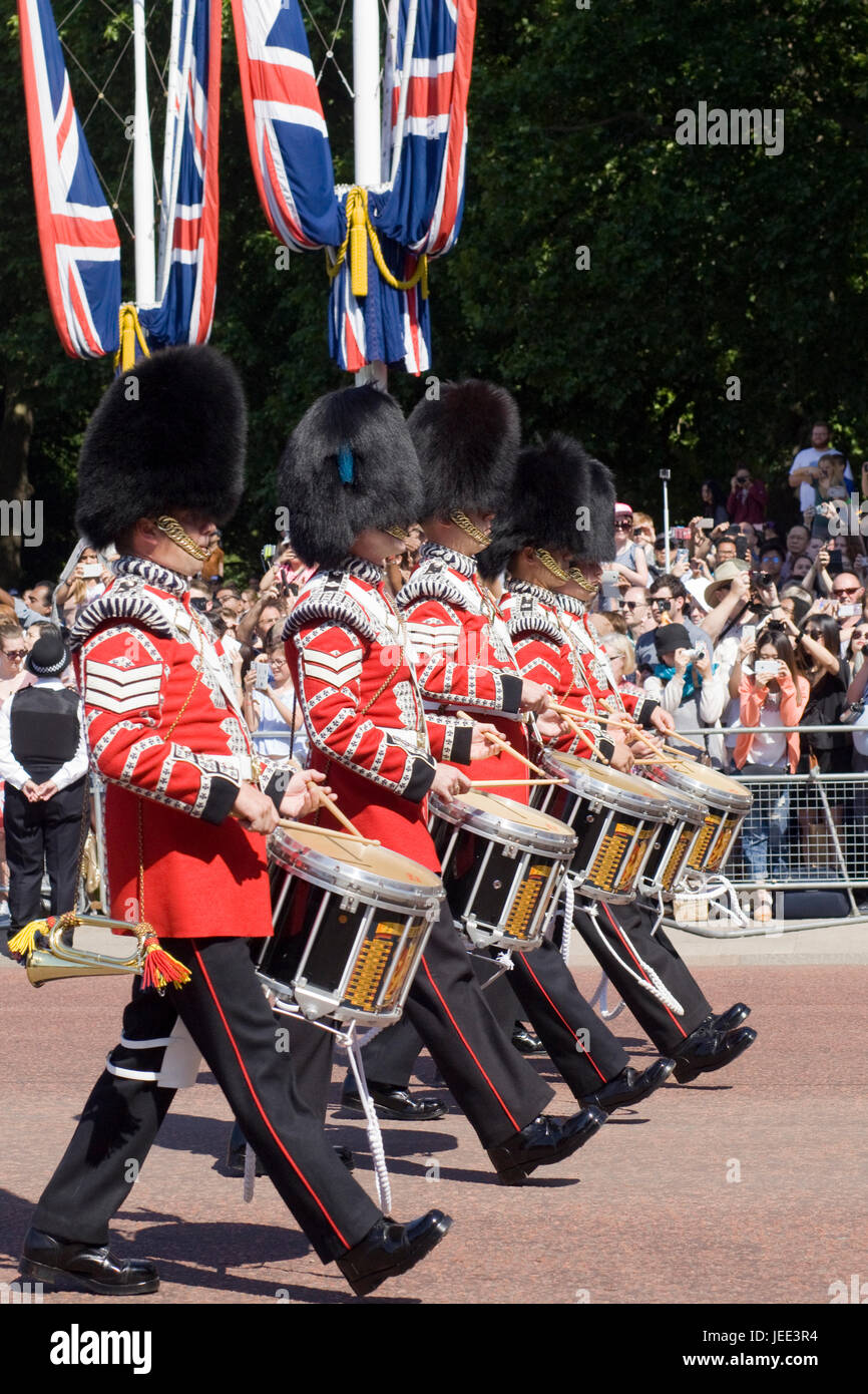 Irish Guards, fanfare, Parade la couleur Banque D'Images