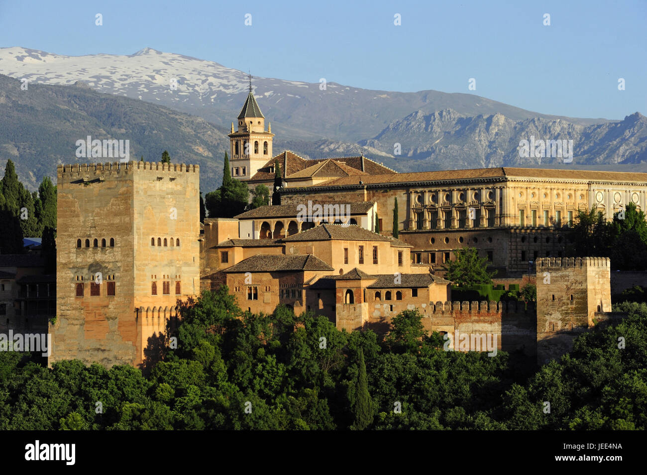 Espagne, Andalousie, Grenade, Alhambra, Sierra Nevada en arrière-plan, Banque D'Images