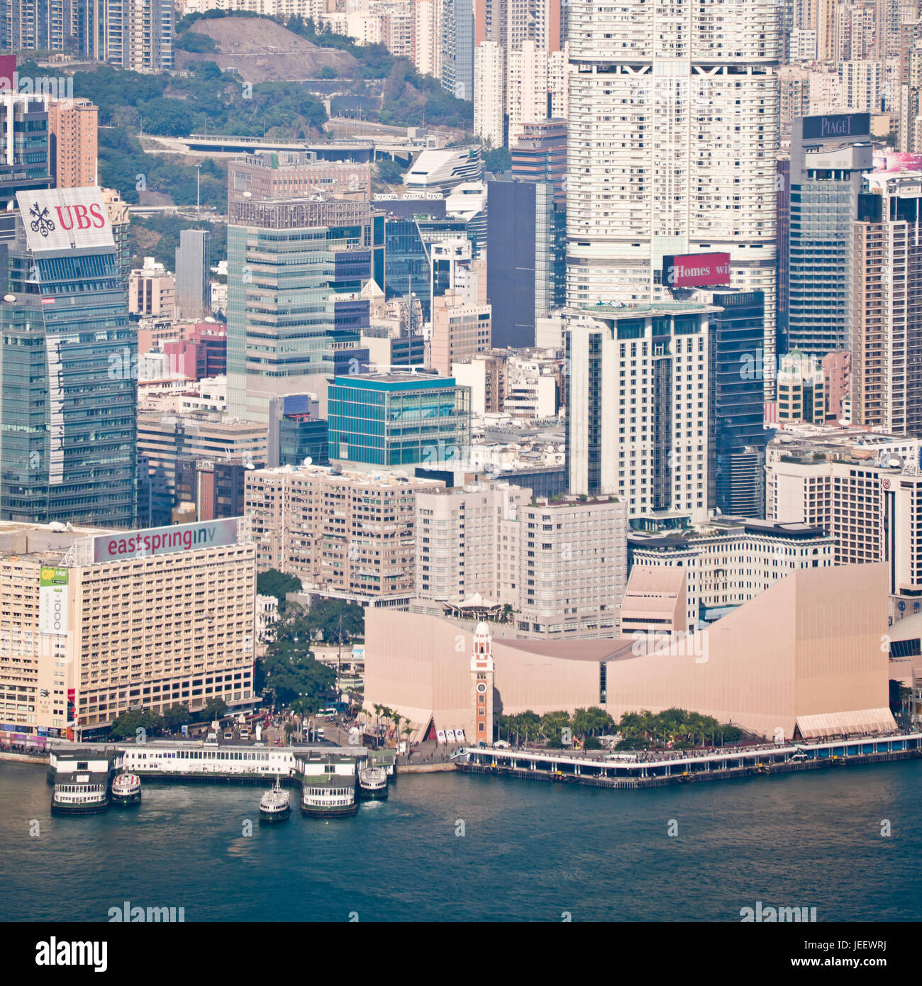 Antenne carrés cityscape de Tsim Sha Tsui à Kowloon à Hong Kong, Chine. Banque D'Images