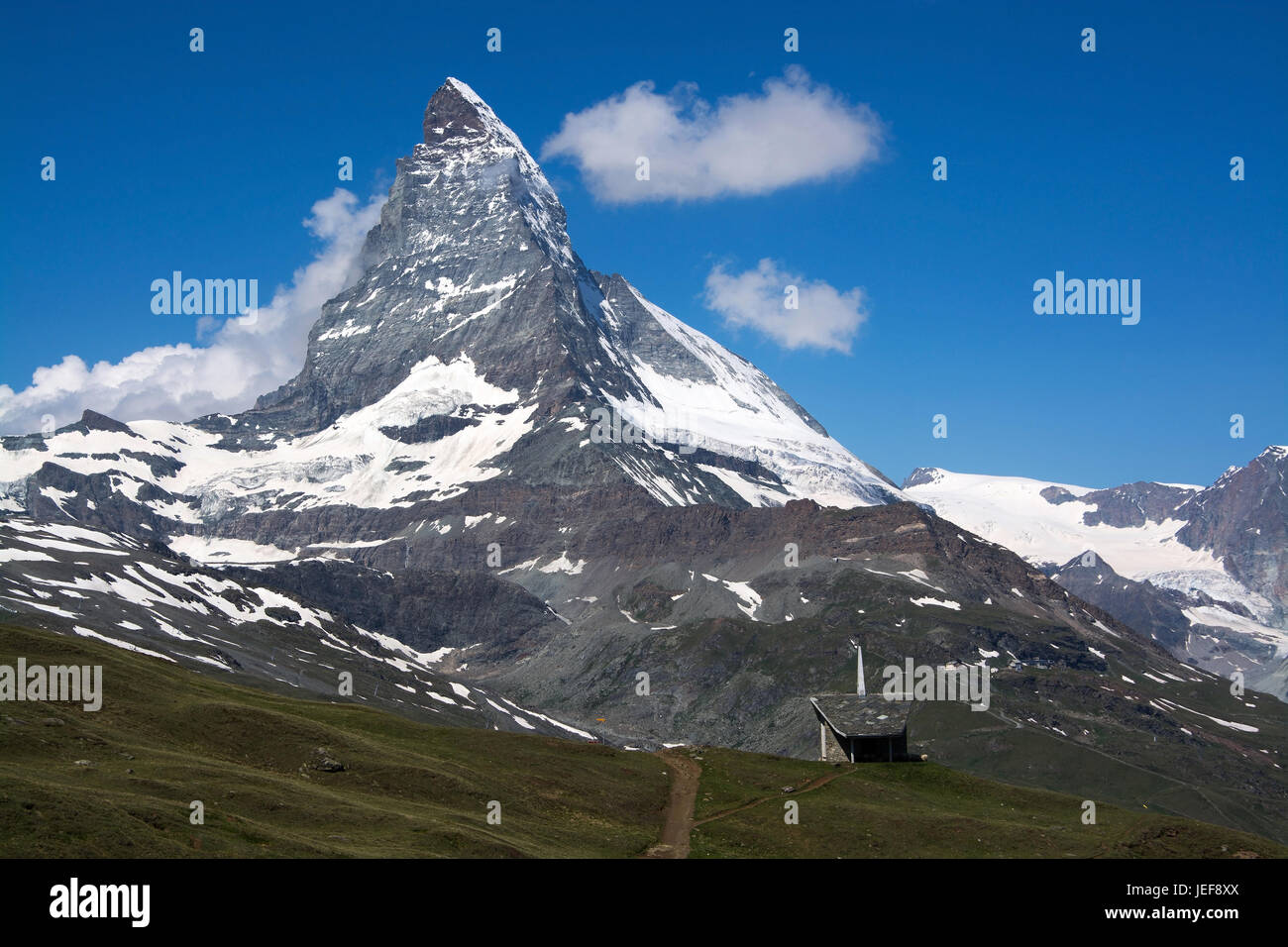 Le Mont Cervin En Suisse Est Lune Des Plus Hautes Montagnes