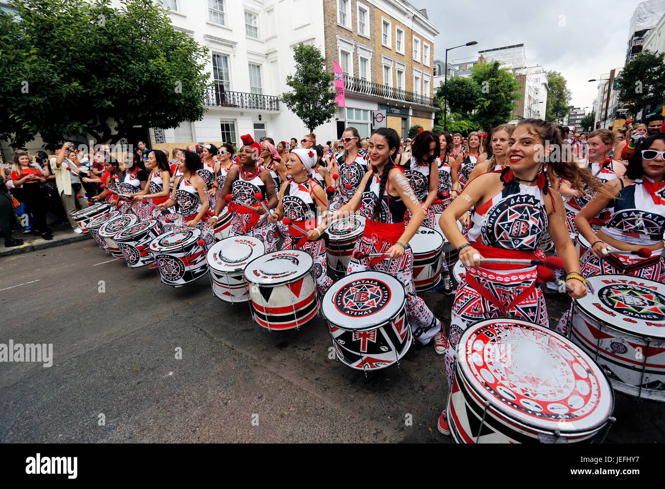 London , UK - Aug 29, 2016 Interprètes : prendre part à la deuxième journée de carnaval de Notting Hill, plus grand d'Europe. Carnival se déroule sur deux jours en Banque D'Images