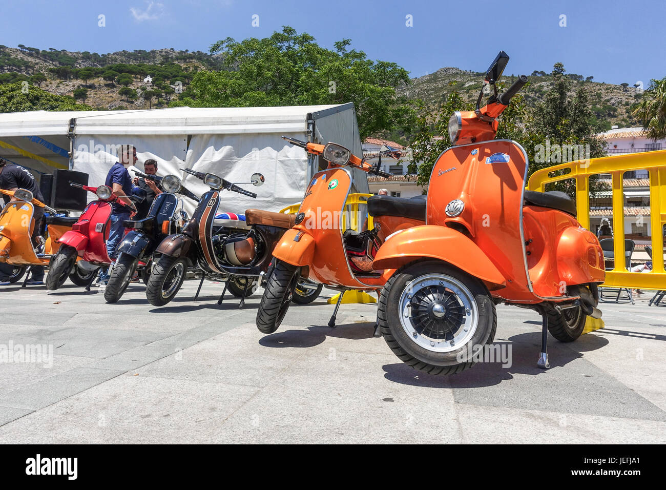 Vintage Vespa piaggio scooters, motos réunion à Mijas, Andalousie, espagne. Banque D'Images