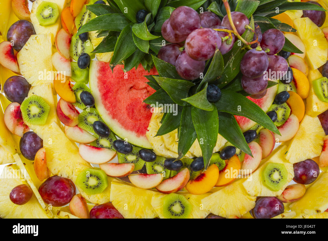Compositions de fruits frais coupés pour les buffets d'été typique. fruits de Sicile, rafraîchissant et sain. Banque D'Images