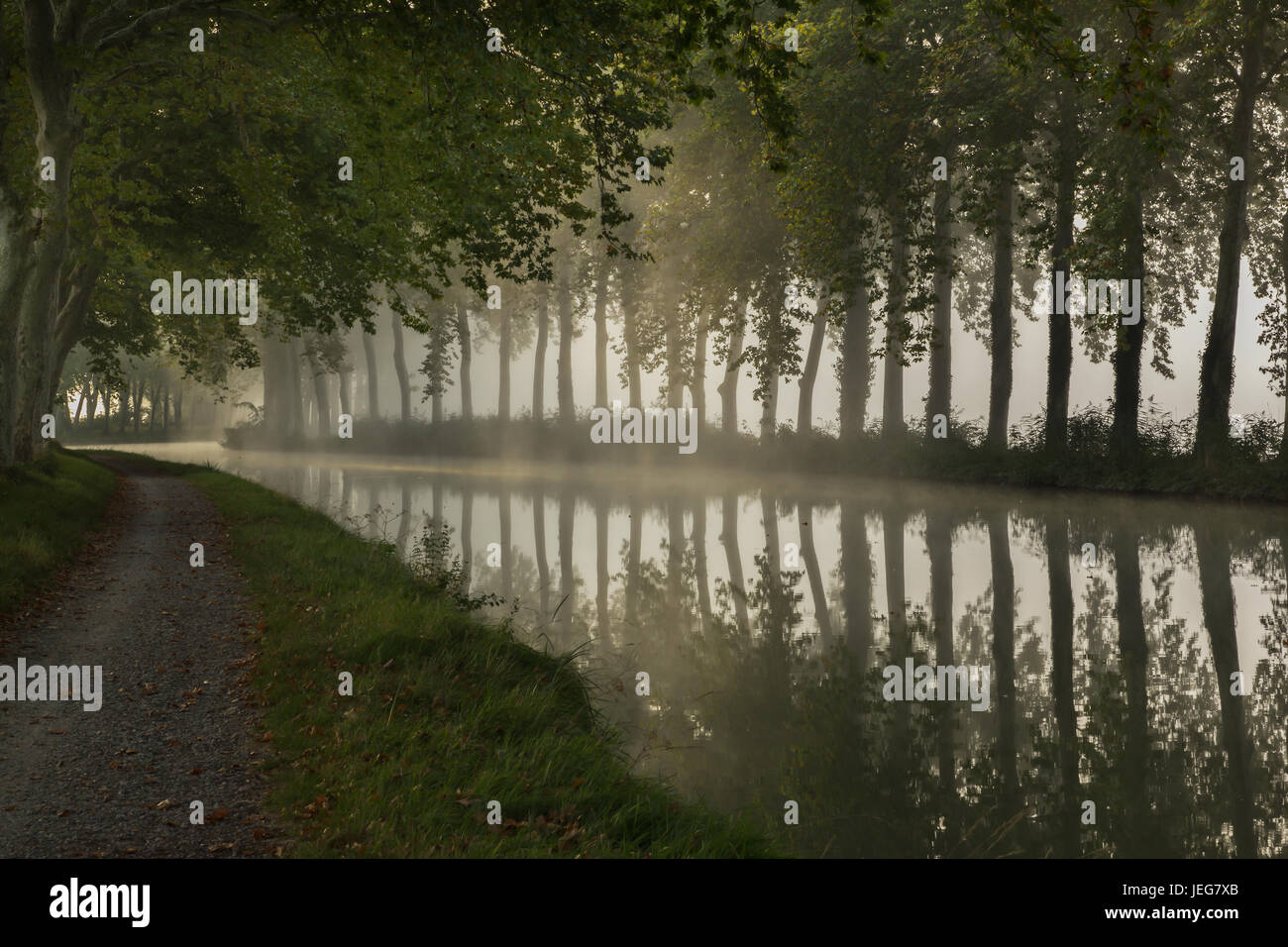 midi du canal Banque D'Images