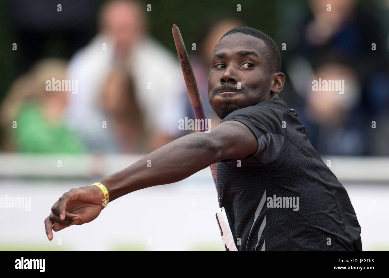 Ratingen, Allemagne. 25 Juin, 2017. Kurt Felix de la Grenade dans l'action au javelot décathlon de l'athlétisme au cours de la réunion de courses multisport de Ratingen, Allemagne, 25 juin 2017. Photo : Bernd Thissen/dpa/Alamy Live News Banque D'Images
