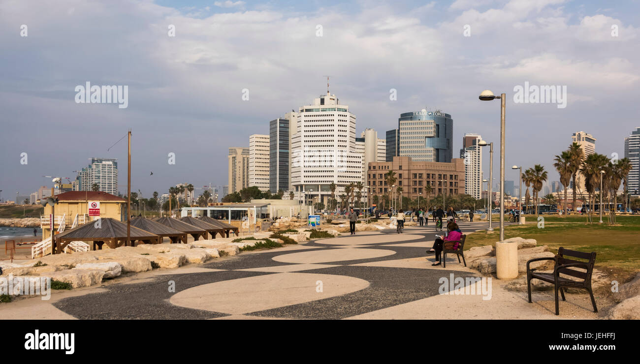 Homat HaYam Promenade, de Tel Aviv, Tel Aviv, Israël District Banque D'Images