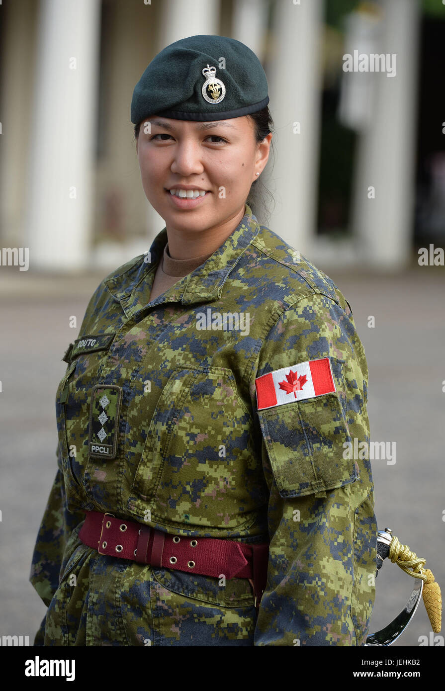 Le Capitaine Megan Couto du 2e Bataillon, Princess Patricia's Canadian Light Infantry (PPCLI), fait l'histoire en tant qu'elle devient la première femme à commander l'imprimeur de la Garde côtière de la Caserne Wellington, Londres. Banque D'Images