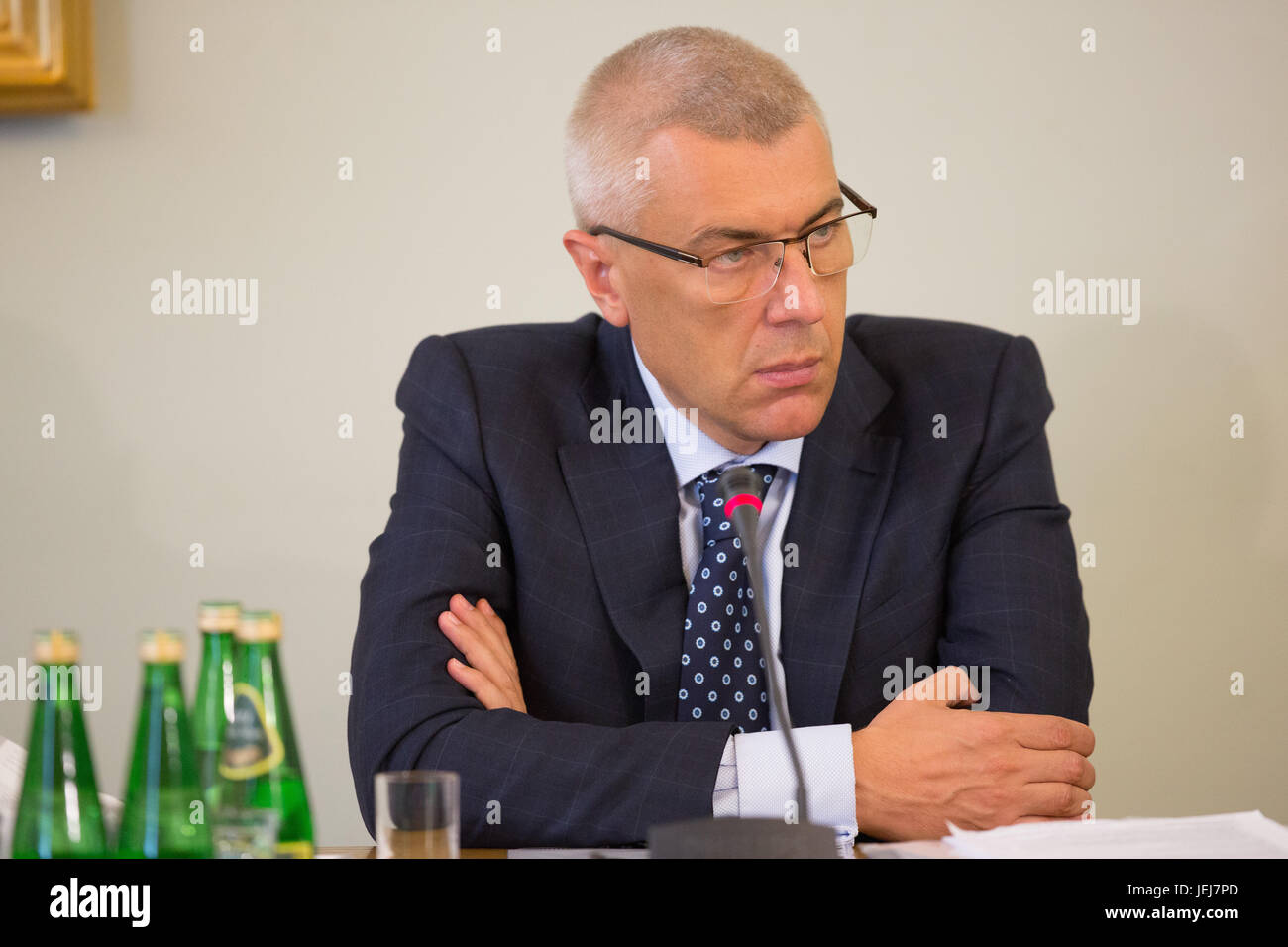 Sur 21.06.2017 Roman Giertych, ancien vice-Premier ministre polonais est vu lors d'une session de la 'Amber Gold' comité d'enquête du Parlement polonais. Giertych est l'avocat de Michal Tusk, figure centrale dans l'affaire. 21.06.2017, varsovie · AUCUN SERVICE DE FIL · Photo : Jan A. Nicolas/dpa Banque D'Images