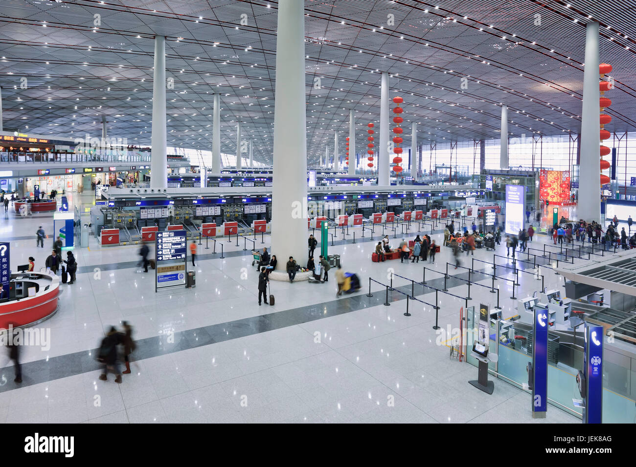 PÉKIN-FFÉVRIER. 21. Vue sur l'intérieur du terminal 3 de l'aéroport de Beijing Capital, le plus grand complexe de terminaux d'aéroport au monde. Banque D'Images