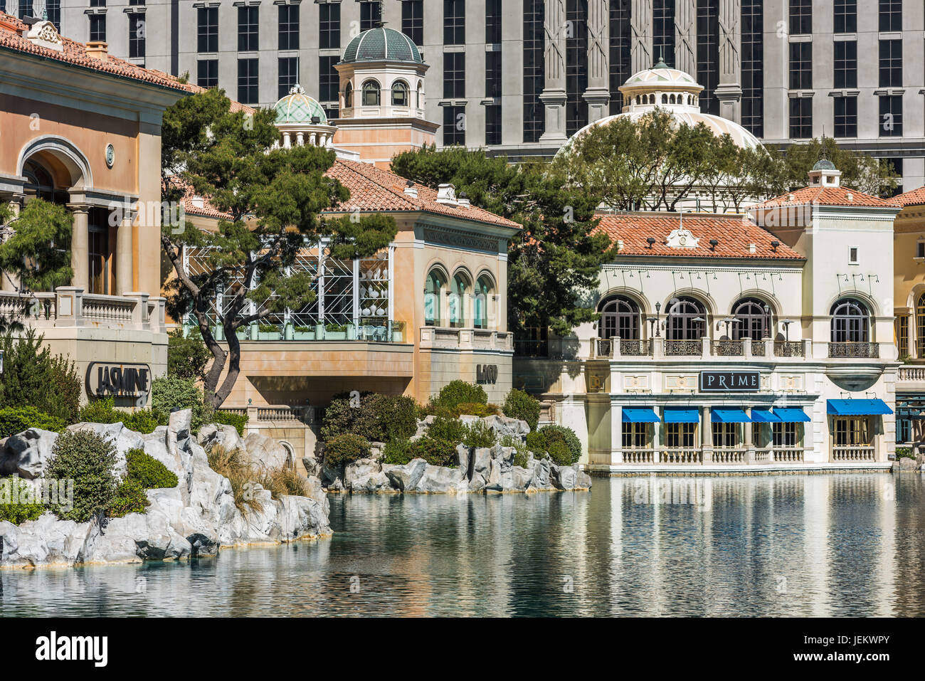 Boutiques et fontaine d'eau au Bellagio Hotel and Casino Banque D'Images