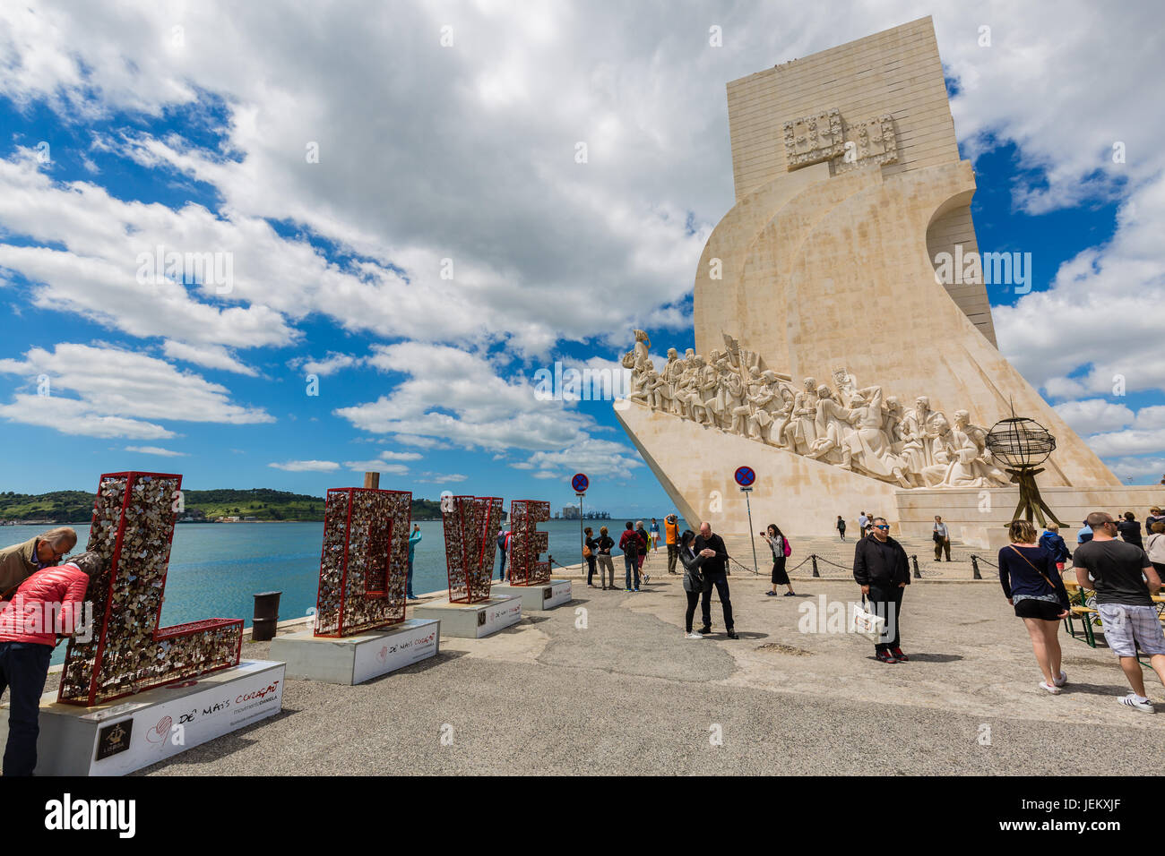 Lisbonne, Portugal - 18 mai 2017 : Le Monument des Découvertes dans le quartier de Belem sur le Tage, Lisbonne Banque D'Images