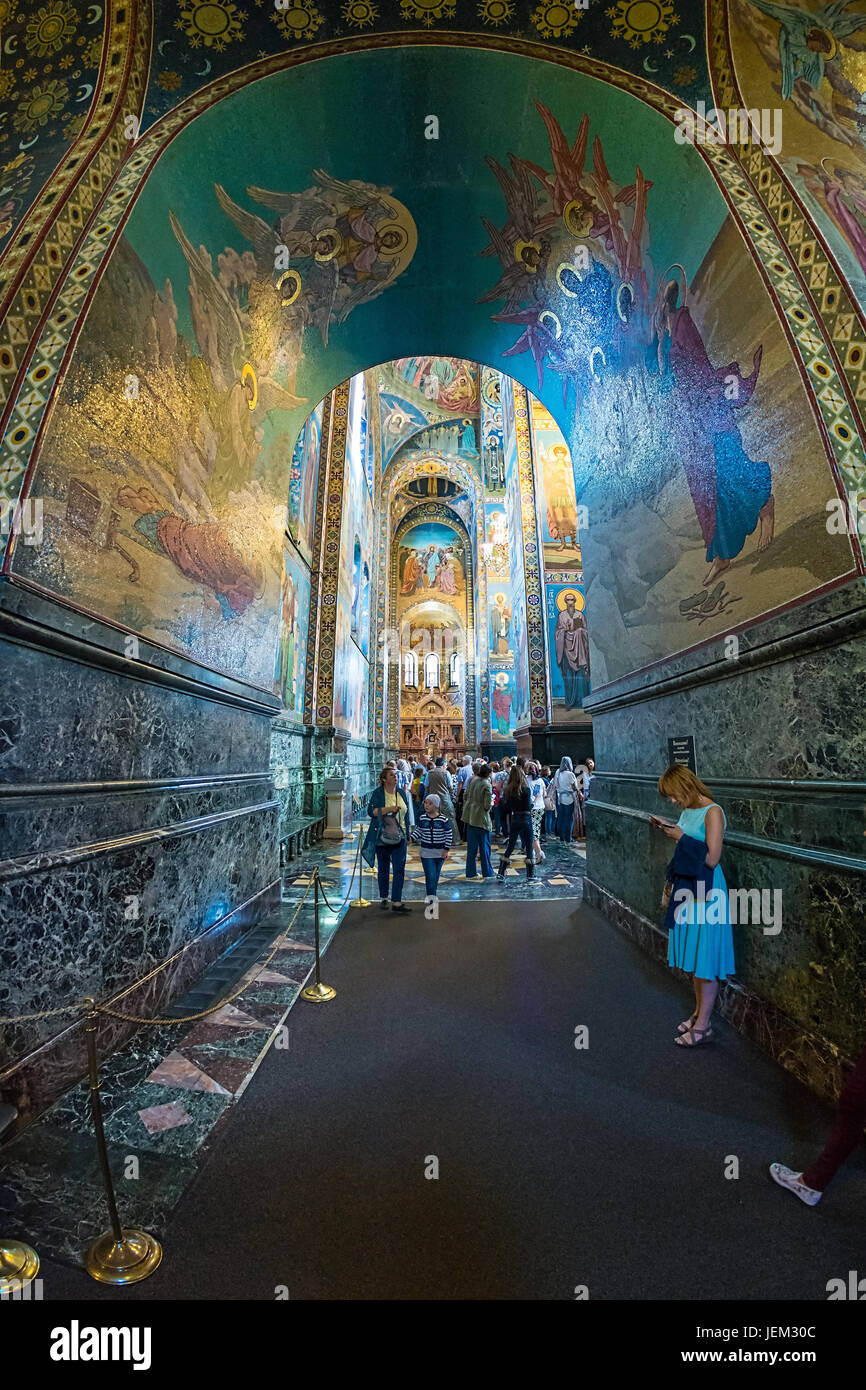 ST. PETERSBURG, Russie - le 14 juillet 2016 : l'intérieur de l'Eglise du Sauveur sur le Sang Versé. Référence architecturale et monument à Alexandre II. Church Banque D'Images