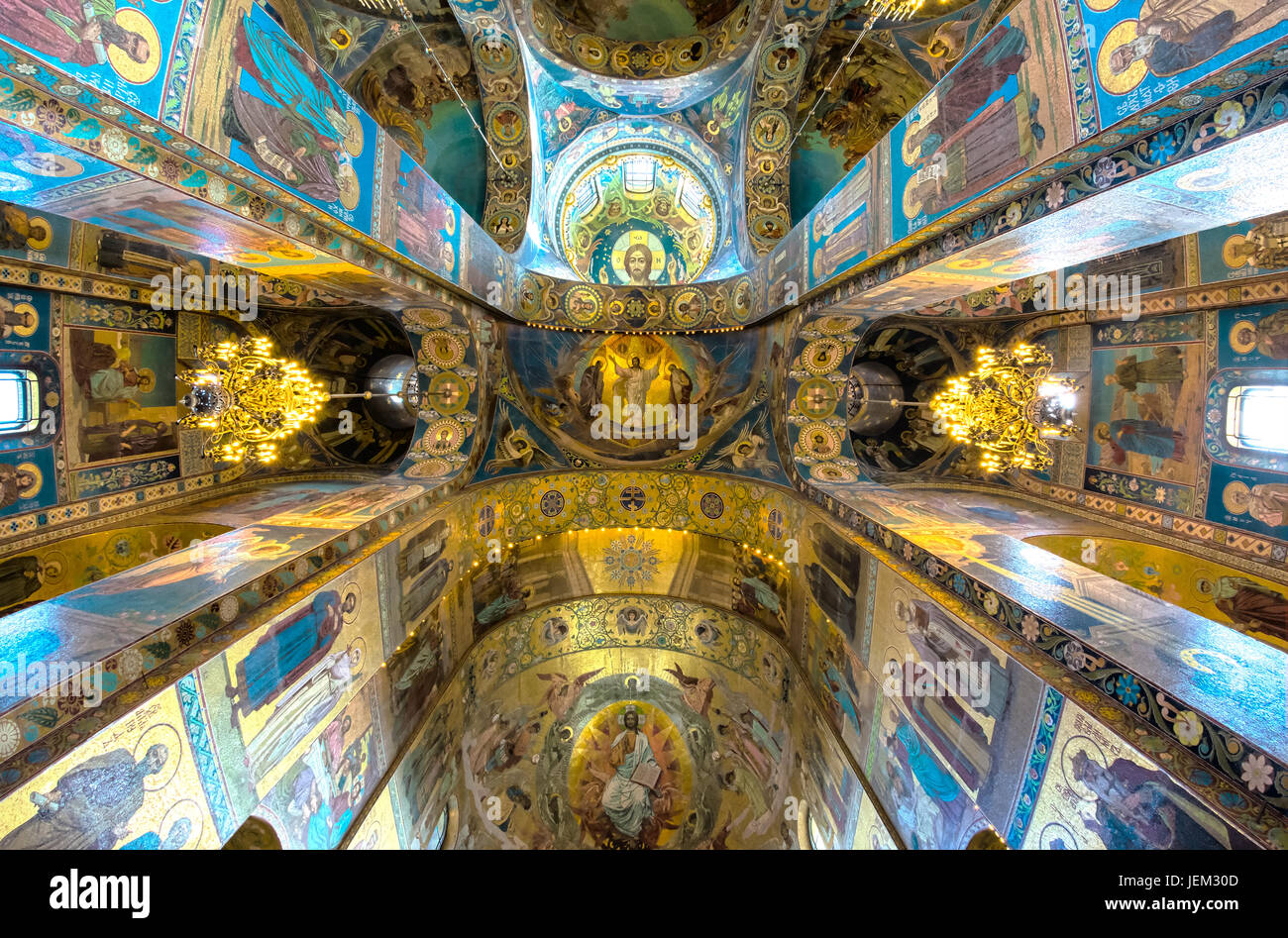 ST. PETERSBURG, Russie - le 14 juillet 2016 : l'intérieur de l'Eglise du Sauveur sur le Sang Versé. Référence architecturale et monument à Alexandre II. Church Banque D'Images