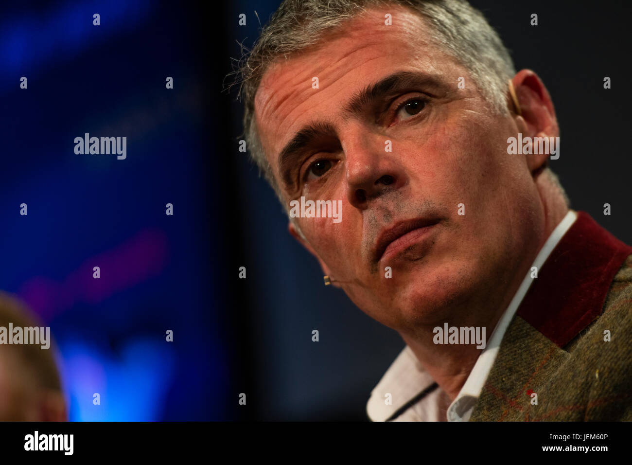 Peter Jukes, auteur anglais, scénariste, dramaturge, critique littéraire et blogger., à l'Hay Festival 2017 de la littérature et les arts, Hay-on-Wye, au Pays de Galles UK Banque D'Images