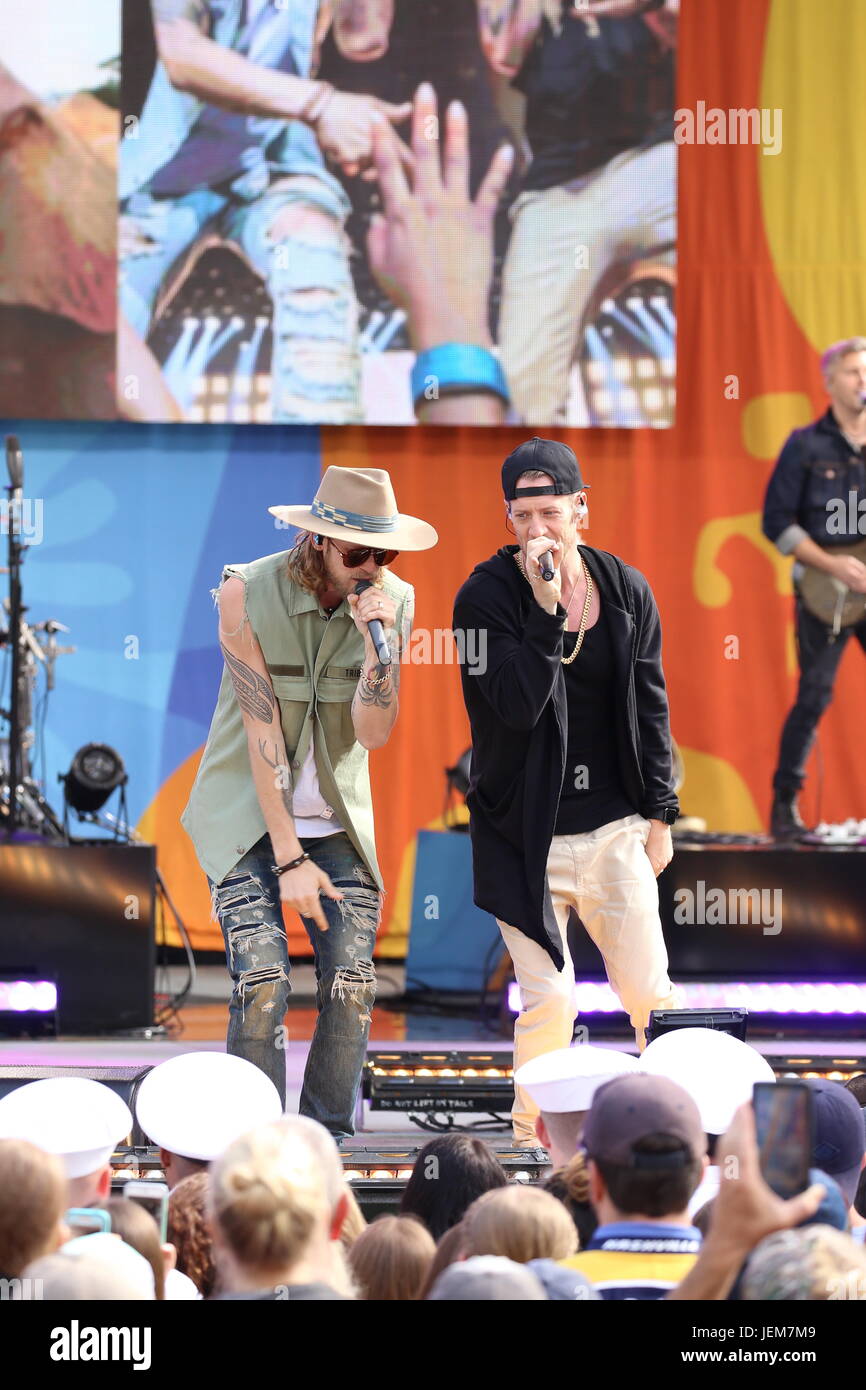 Floride Géorgie Line et Nelly effectuer sur ABC "Good Morning America", une série de concerts d'été 2017 EN VEDETTE : Florida Georgia Line, Tyler Hubbard Où : New York, New York, United States Quand : 26 mai 2017 Banque D'Images