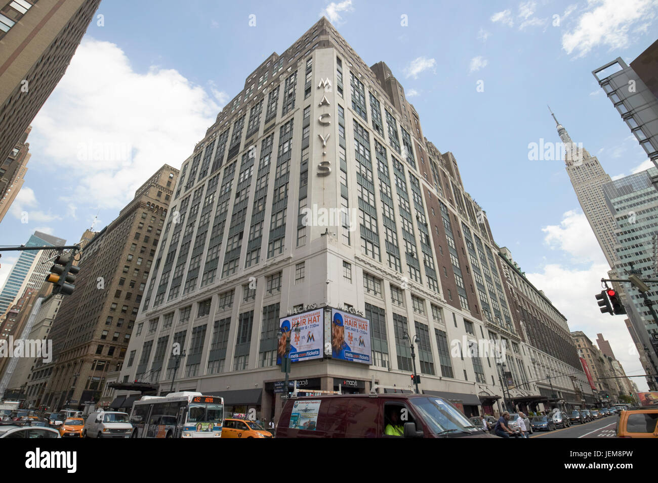 Macys department store 7e Avenue et 34th Street New York City USA Banque D'Images