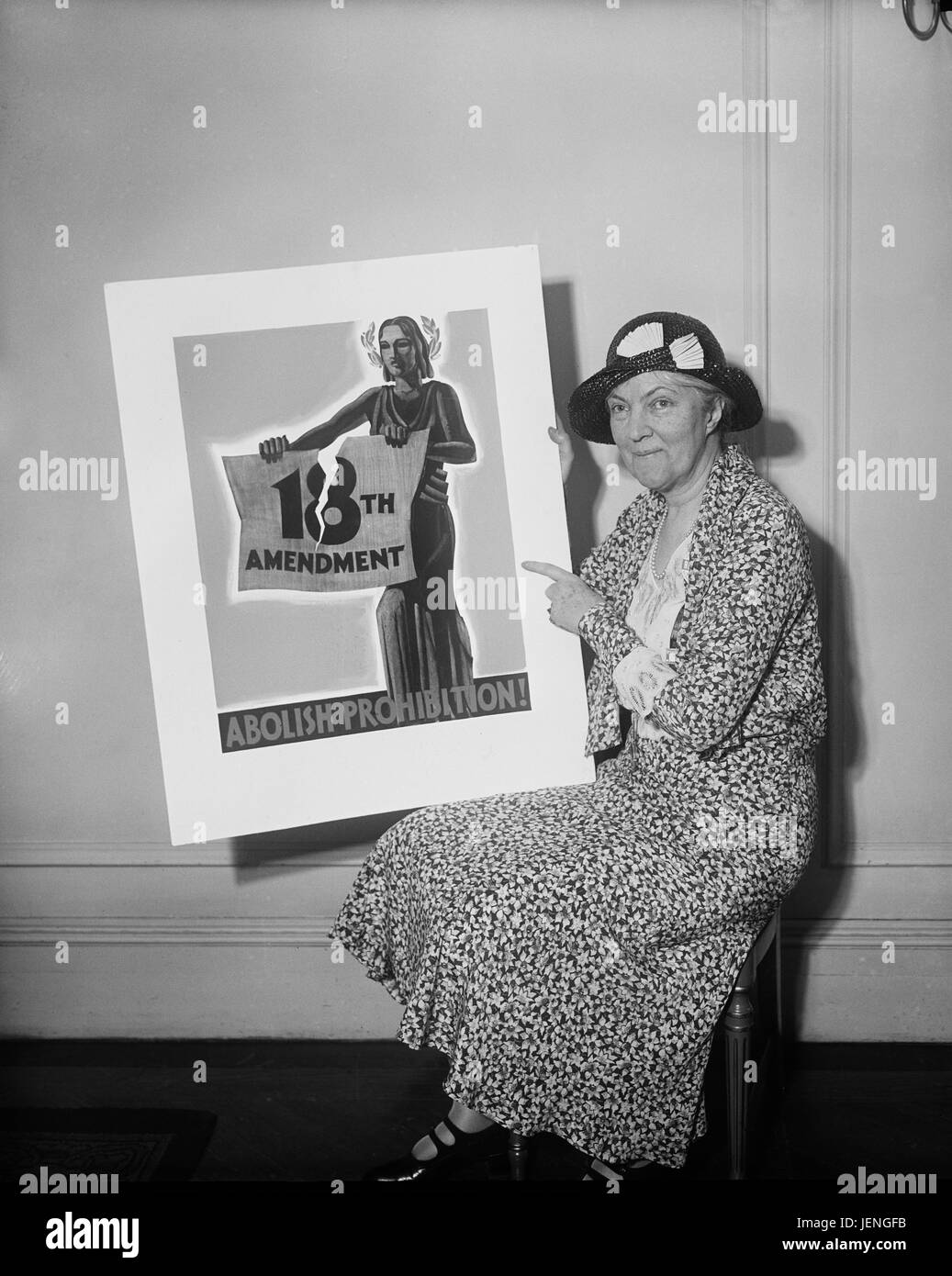 Femme tenant une affiche, "Abolir l'interdiction !', USA, Harris et Ewing, 1931 Banque D'Images