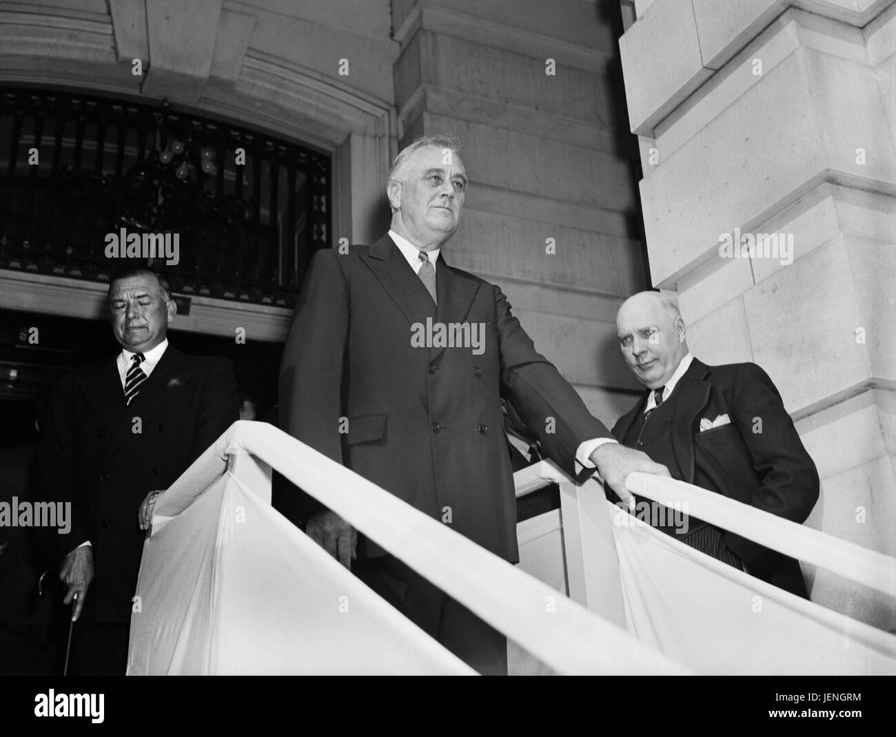 Le président américain, Franklin Roosevelt, laissant Capitole après l'Adressage Session conjointe du Congrès, Washington DC, USA, Harris & Ewing, 21 Septembre 1939 Banque D'Images