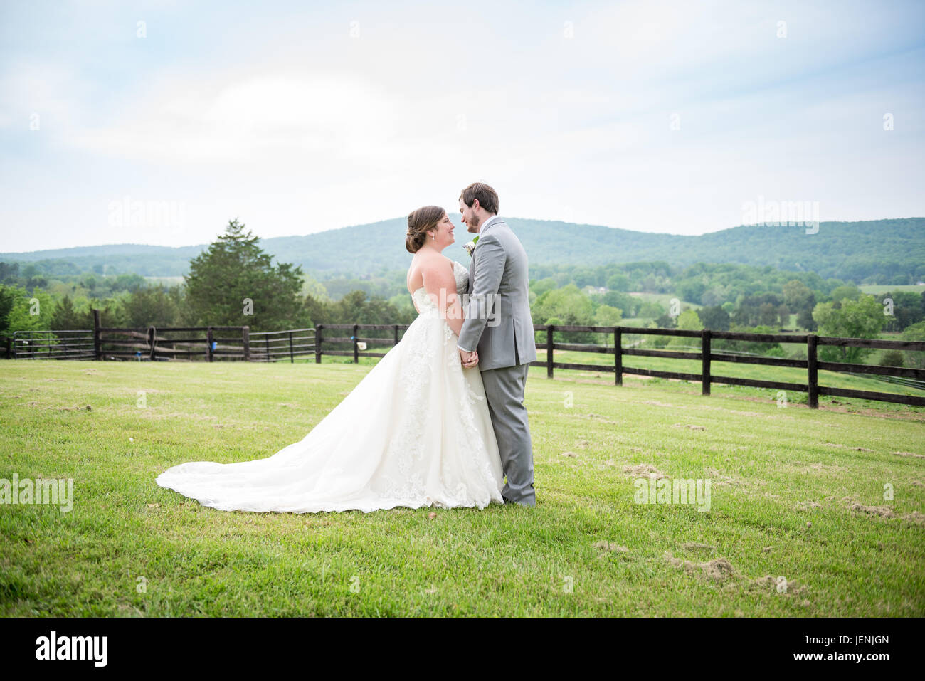 Campagne rustique à la célébration de mariages Wolftrap Farm, Gordonsville, Virginia, USA. Banque D'Images