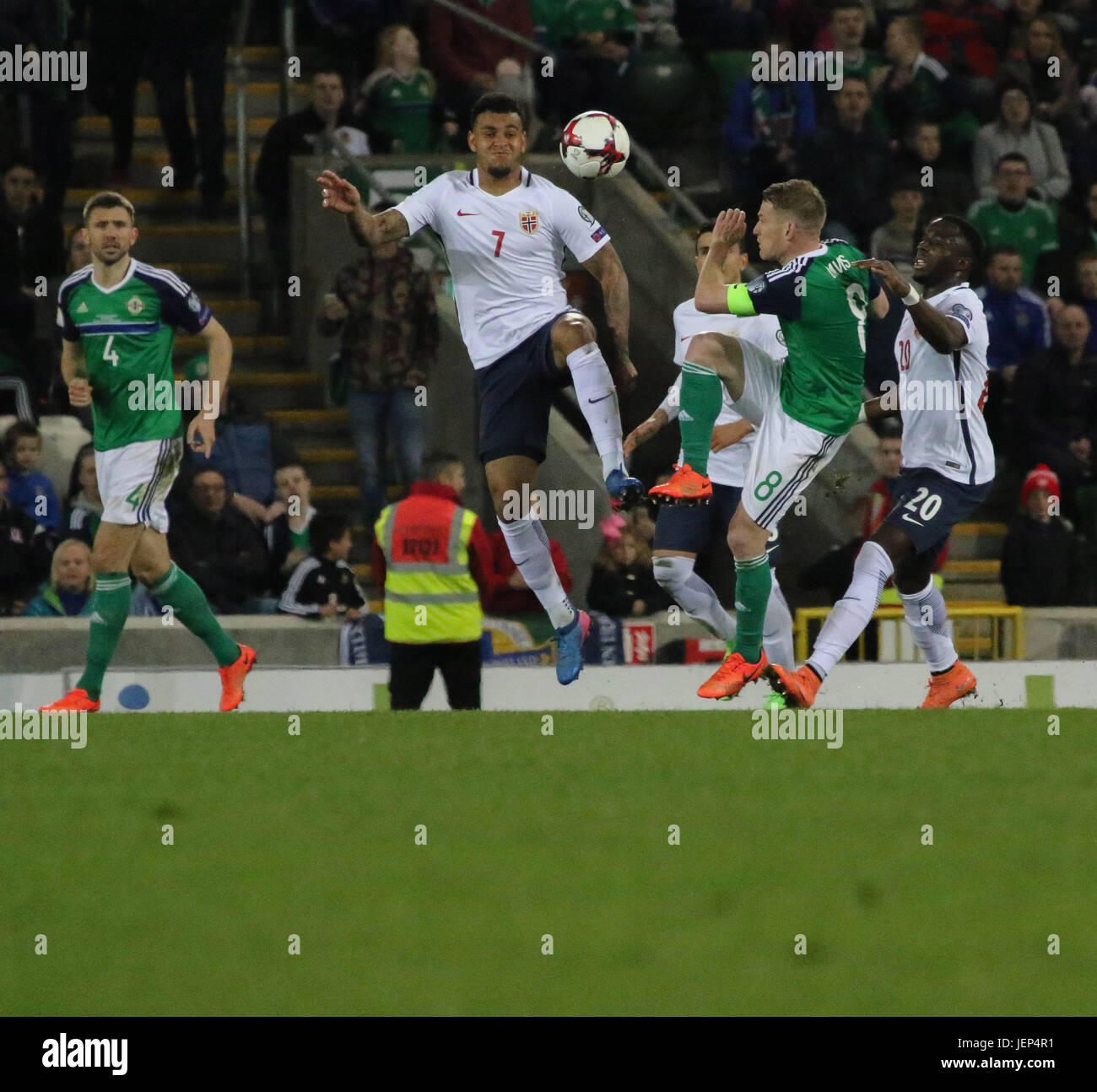 Stade national de football à Windsor Park, Belfast. 26 mars 2017. Qualification de la Coupe du Monde 2018 - Irlande du Nord 2 Norvège 0. La Norvège est Joshua King (7) en action. Banque D'Images