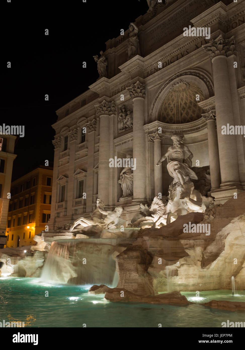 Fontana di Trevi dans la nuit Banque D'Images