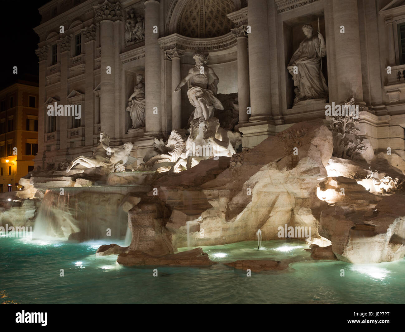 Fontana di Trevi dans la nuit Banque D'Images