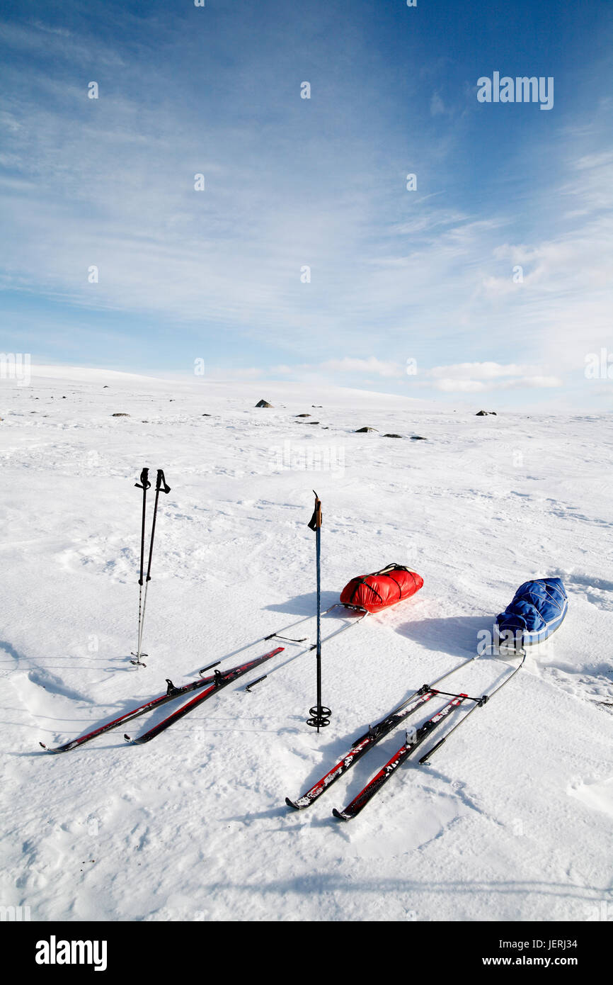 Luge et skis Banque D'Images