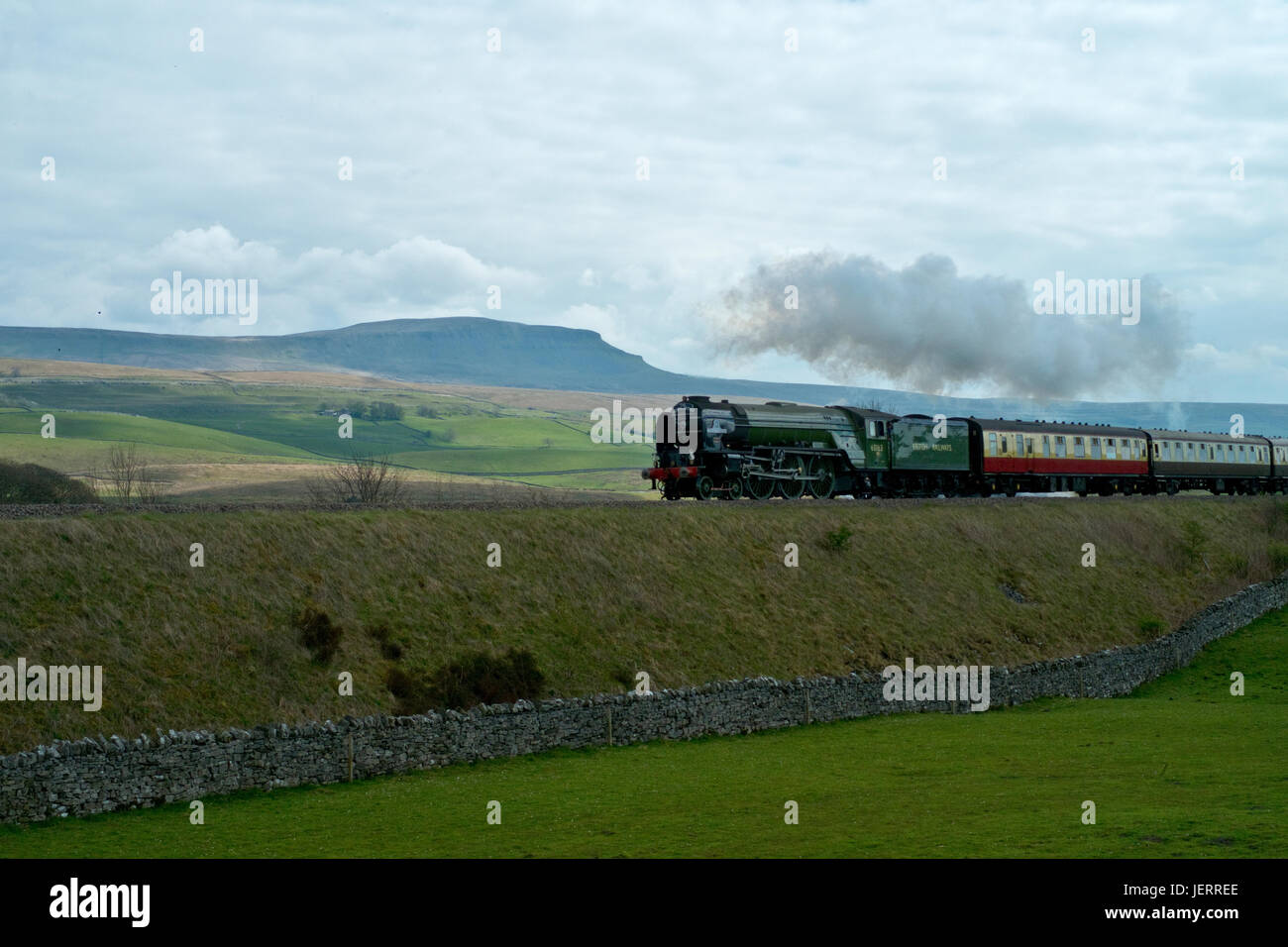 Tornade dans l'ombre de Penyghent, Yorkshire Dales Banque D'Images