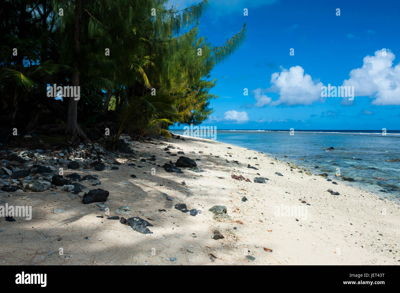 Plage de sable blanc dans l'île de Tau, Manuas, les Samoa américaines, le Pacifique Sud Banque D'Images