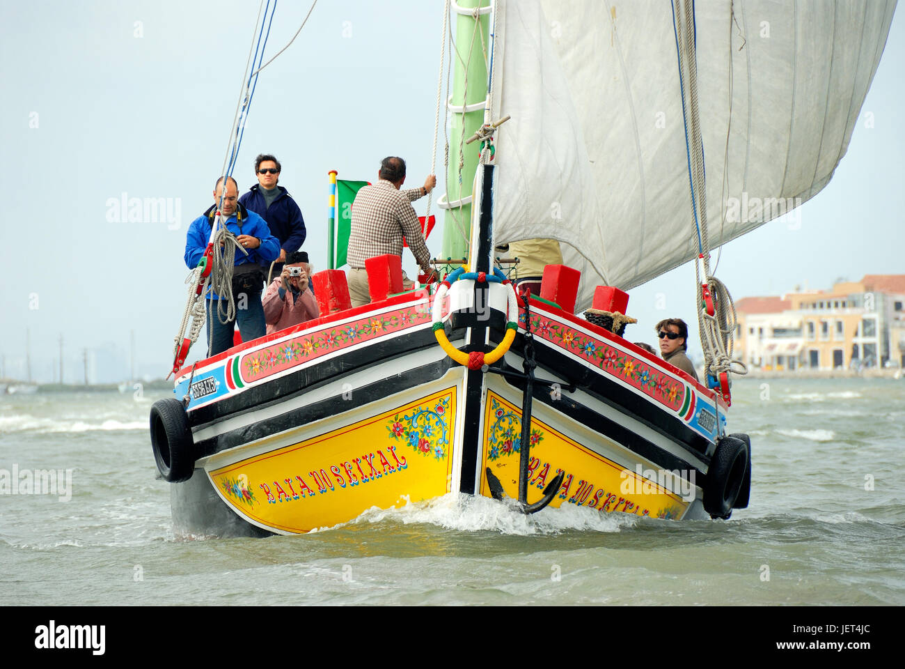 Les bateaux traditionnels dans le Tage. Seixal, Portugal Banque D'Images