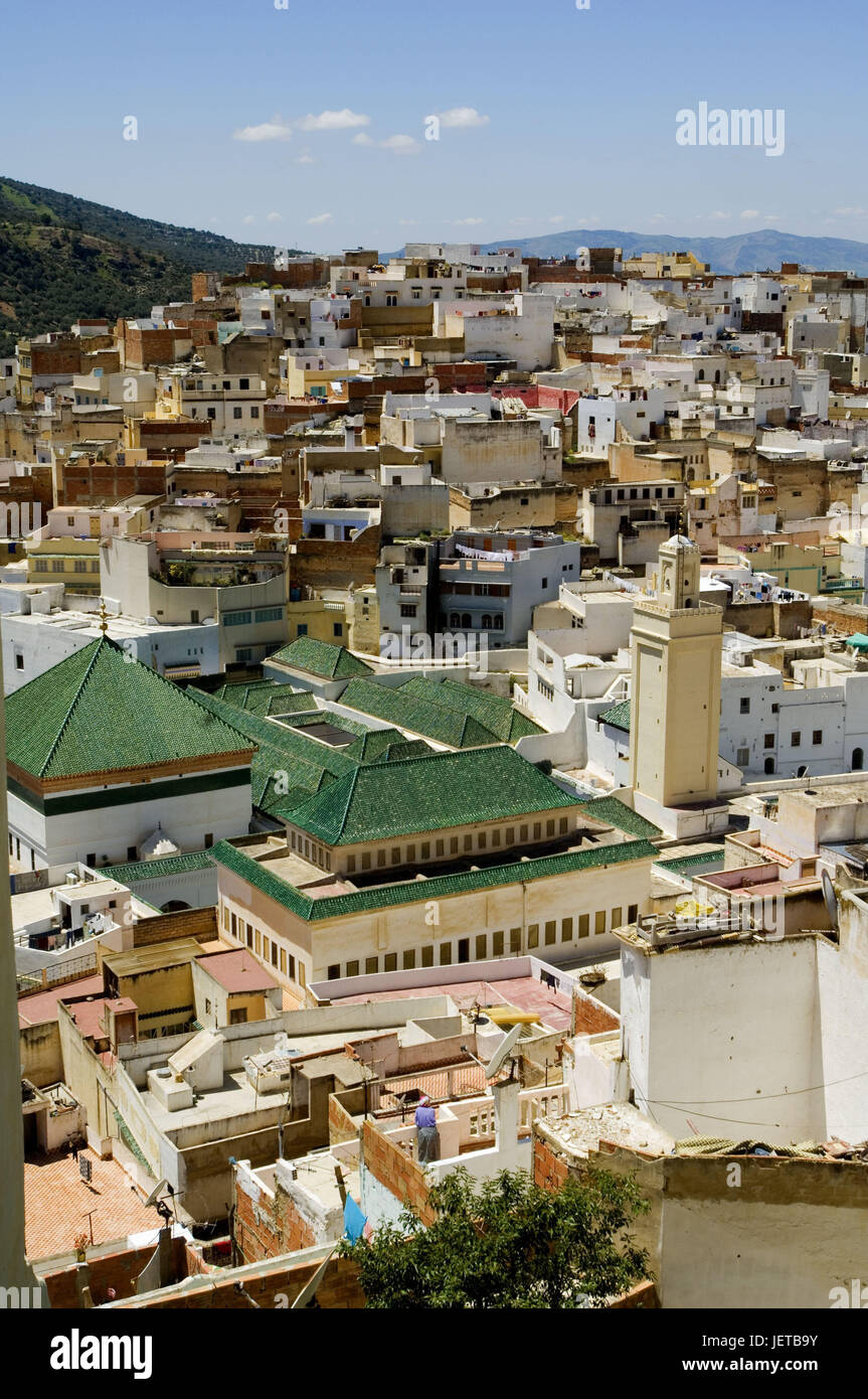 Le Maroc, Moulay Idriss, vue sur ville, Afrique, Afrique du Nord, de la ville, lieu de pèlerinage, les maisons, les bâtiments, l'architecture, les maisons résidentielles, tour, minaret, Banque D'Images