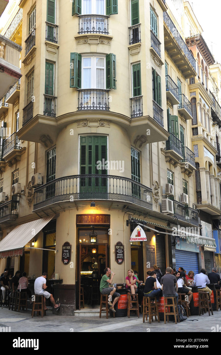 Espagne, Malaga, touristiques d'un Tapa bar, Banque D'Images